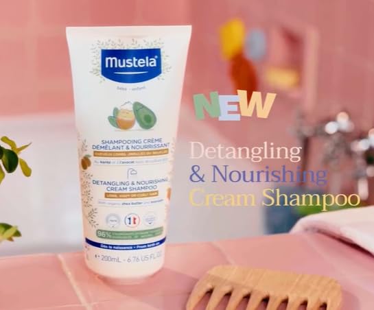 Mustela 96% natural ingredients label emphasizing shea butter and avocado.