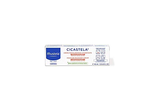 Mustela Cicastela Moisture Recovery Cream texture shows light, non-sticky coverage.