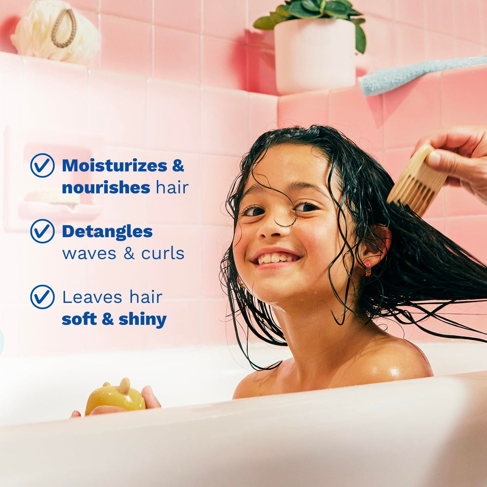 Mustela detangling conditioner natural-origin ingredients nourish hair.