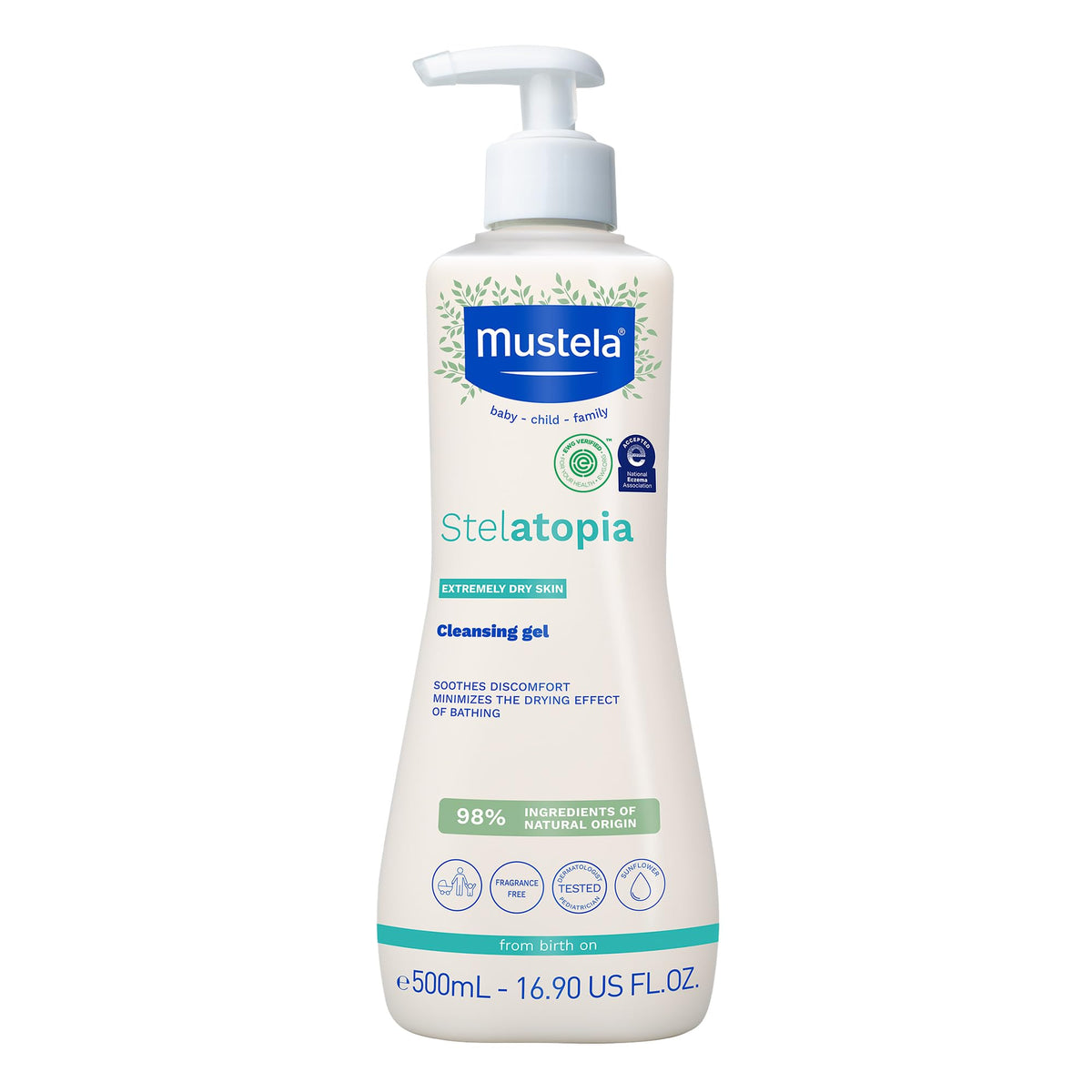 Mustela Stelatopia bottle-pour demonstrates tear-free cleansing for delicate baby skin.