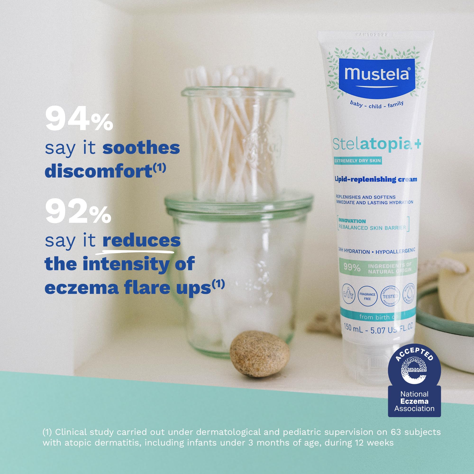 Mustela Stelatopia+ fragrance-free label close-up, ideal for sensitive skin.