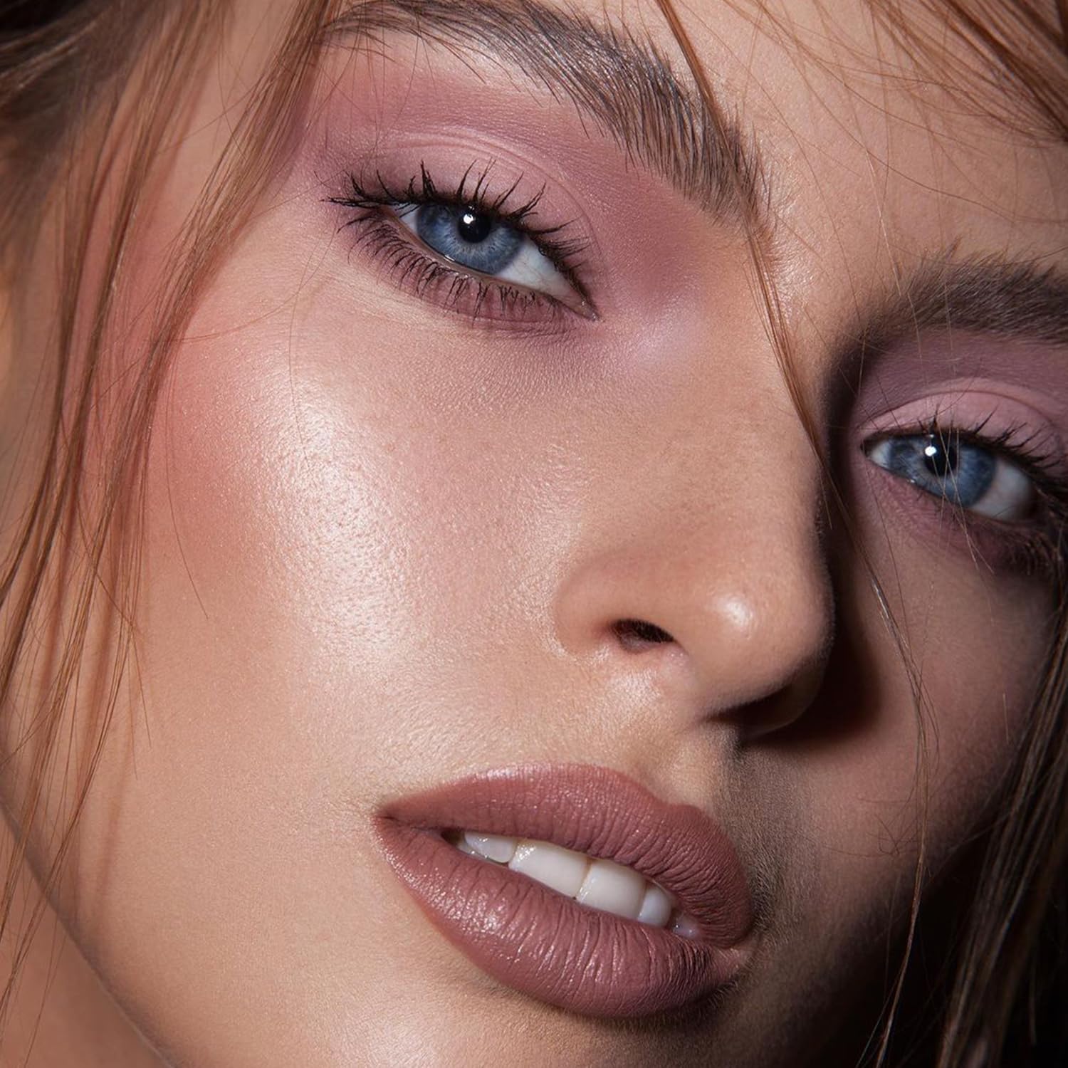 Velvety matte texture glides for precise, crease-free application.
