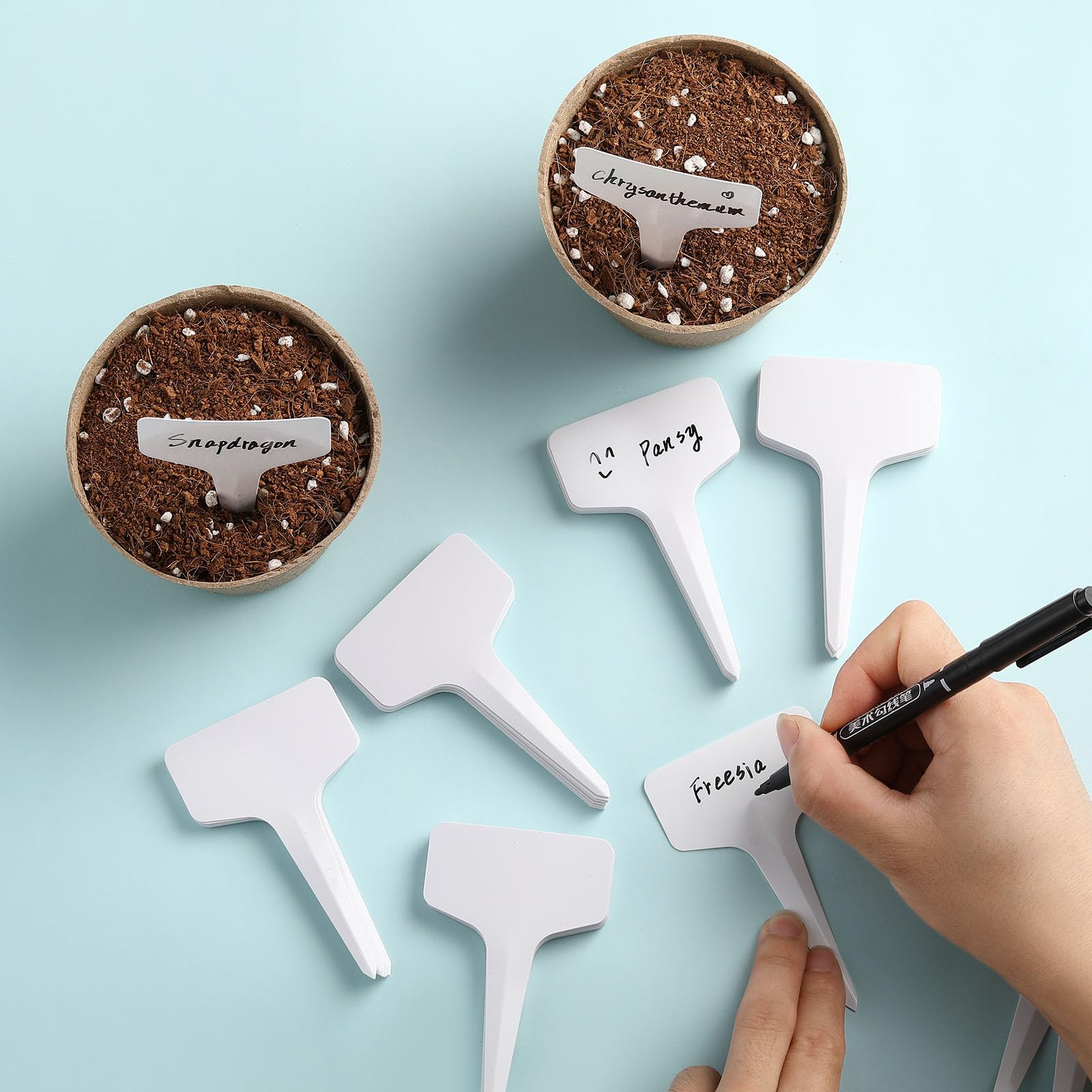 NadaKin plastic seedling tags highlight durable PVC material and surface.