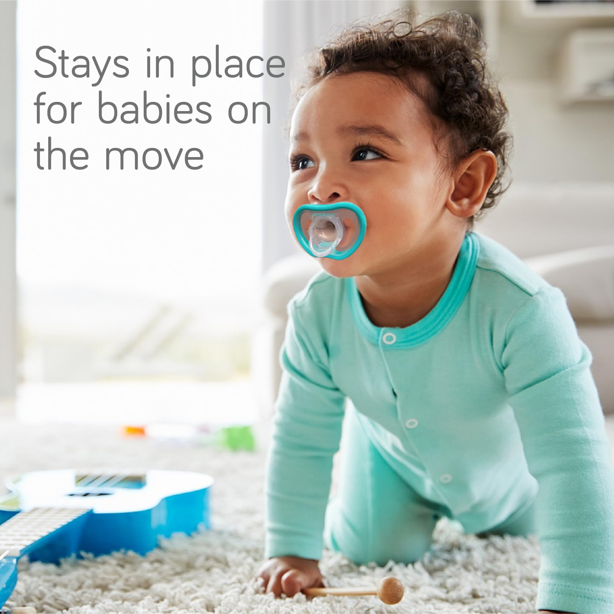 Nanobébé 100% silicone one-piece construction simplifies cleaning and sanitation.