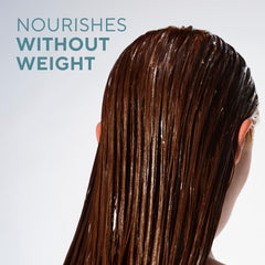 Native Cashmere & Rain conditioner applying after shower for smooth results