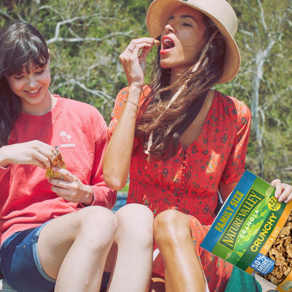 Nature Valley on-the-go snack pouch in a lunchbox.