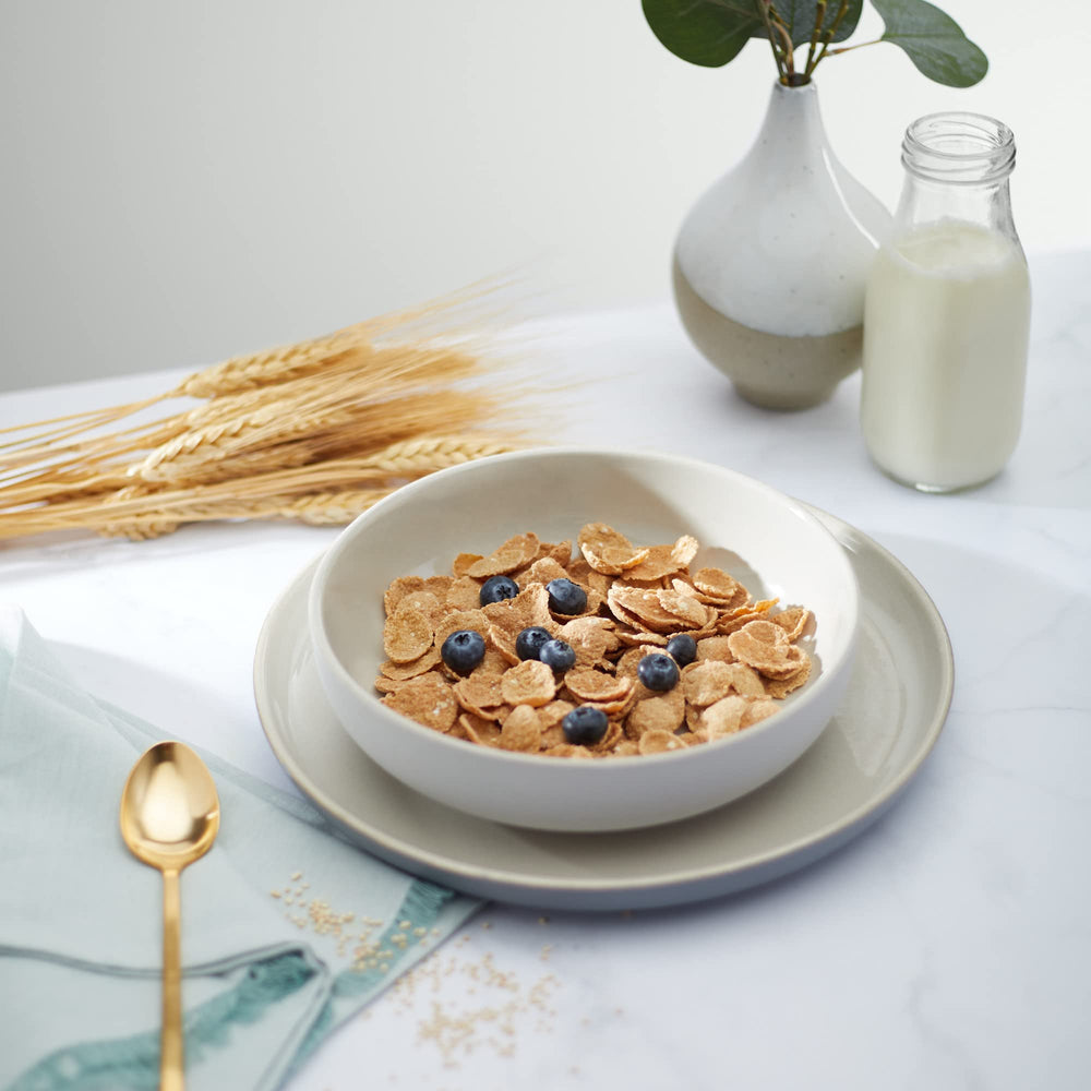 Nature's Path Heritage Flakes box highlights organic and Non-GMO ingredients for a clean breakfast.