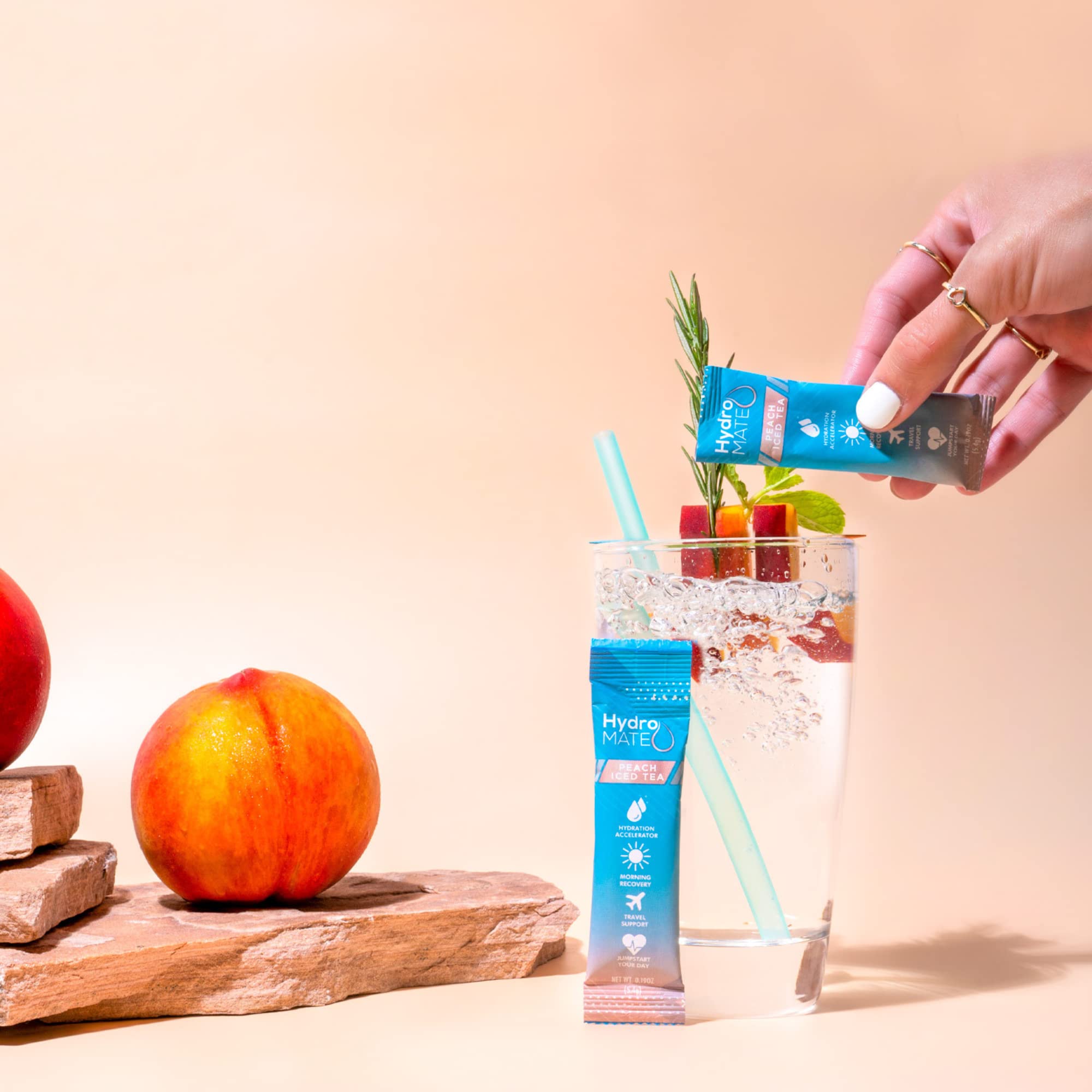 NatureWorks HydroMATE peach tea travel pack, ideal for on-the-go hydration.