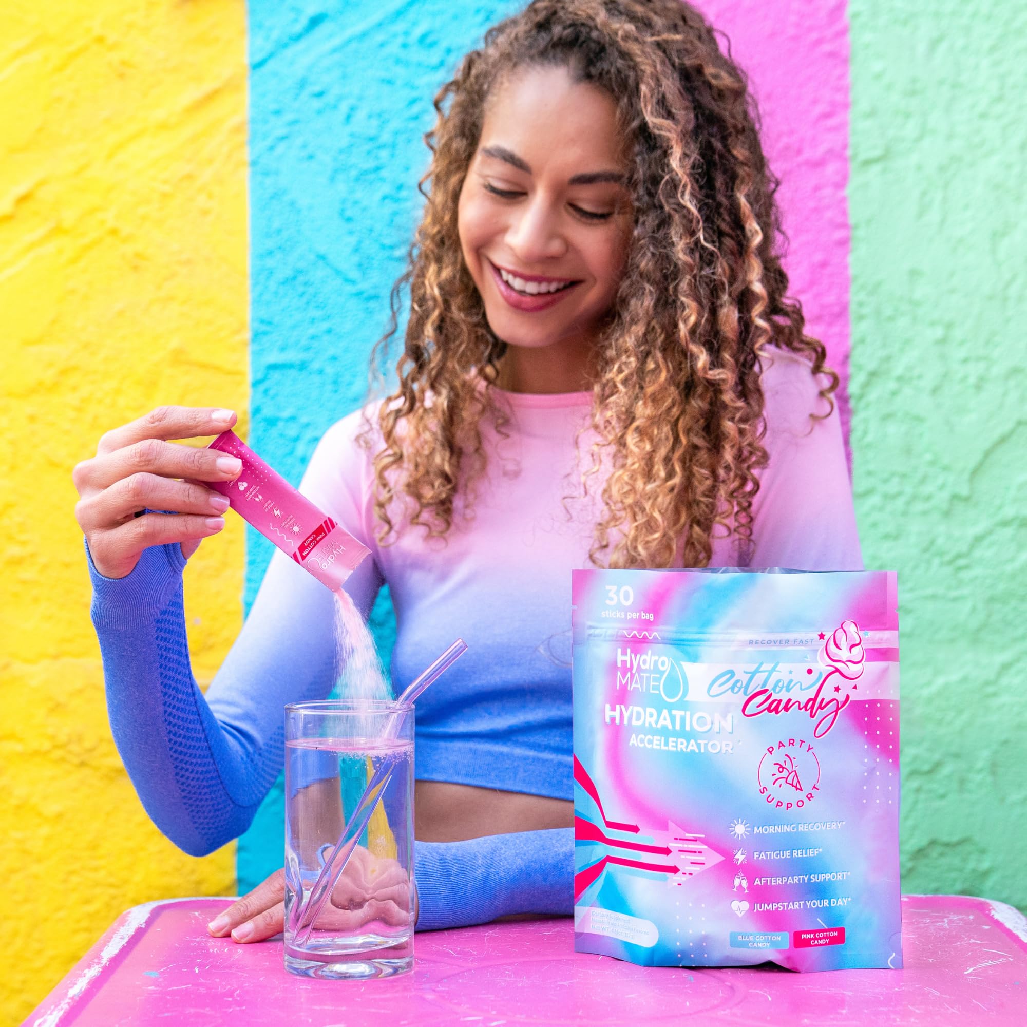 NatureWorks HydroMATE powder dispense showing instant, sugar-free hydration without calories.