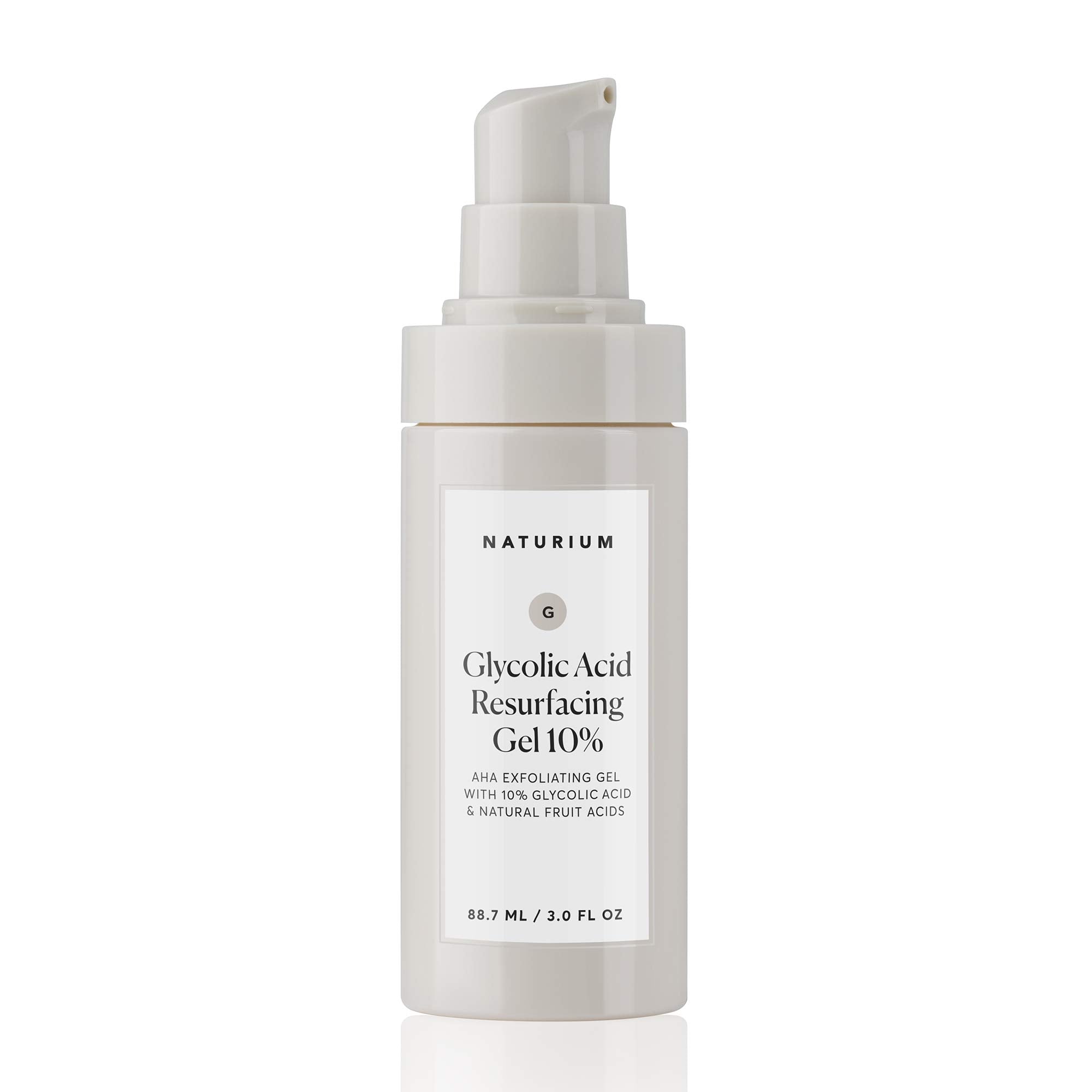 Dispense shot showing easy daily use with moisturizer.