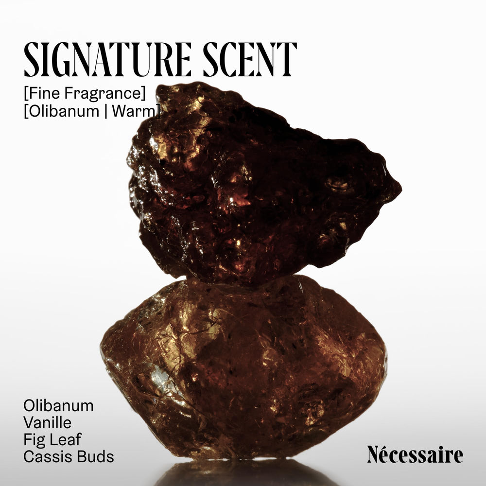Nécessaire Olibanum vanilla-note close-up shows warm, comforting aroma during shower.
