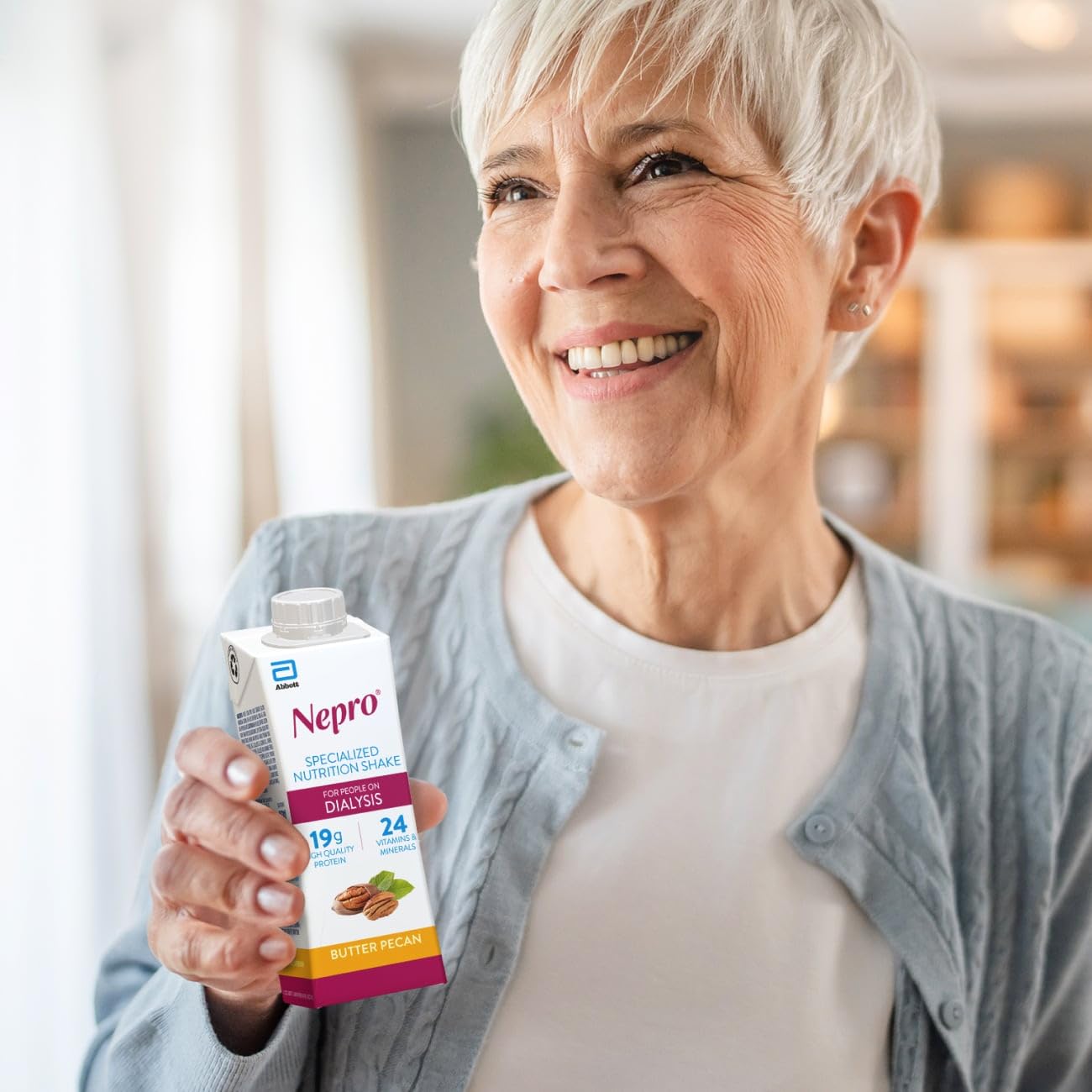 Nepro Dialysis Shake Mixed Berry glass pour offers vibrant color