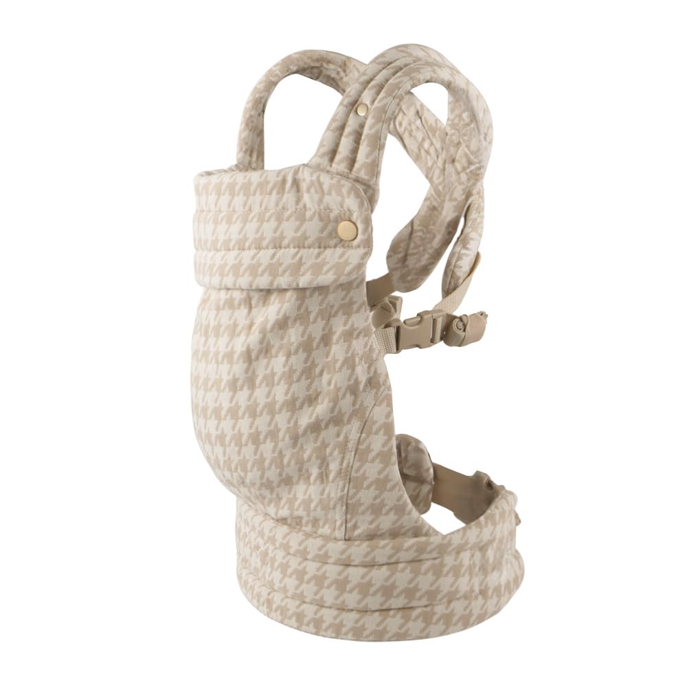 Nest Blanche ergonomic baby carrier close-up buckle for secure support