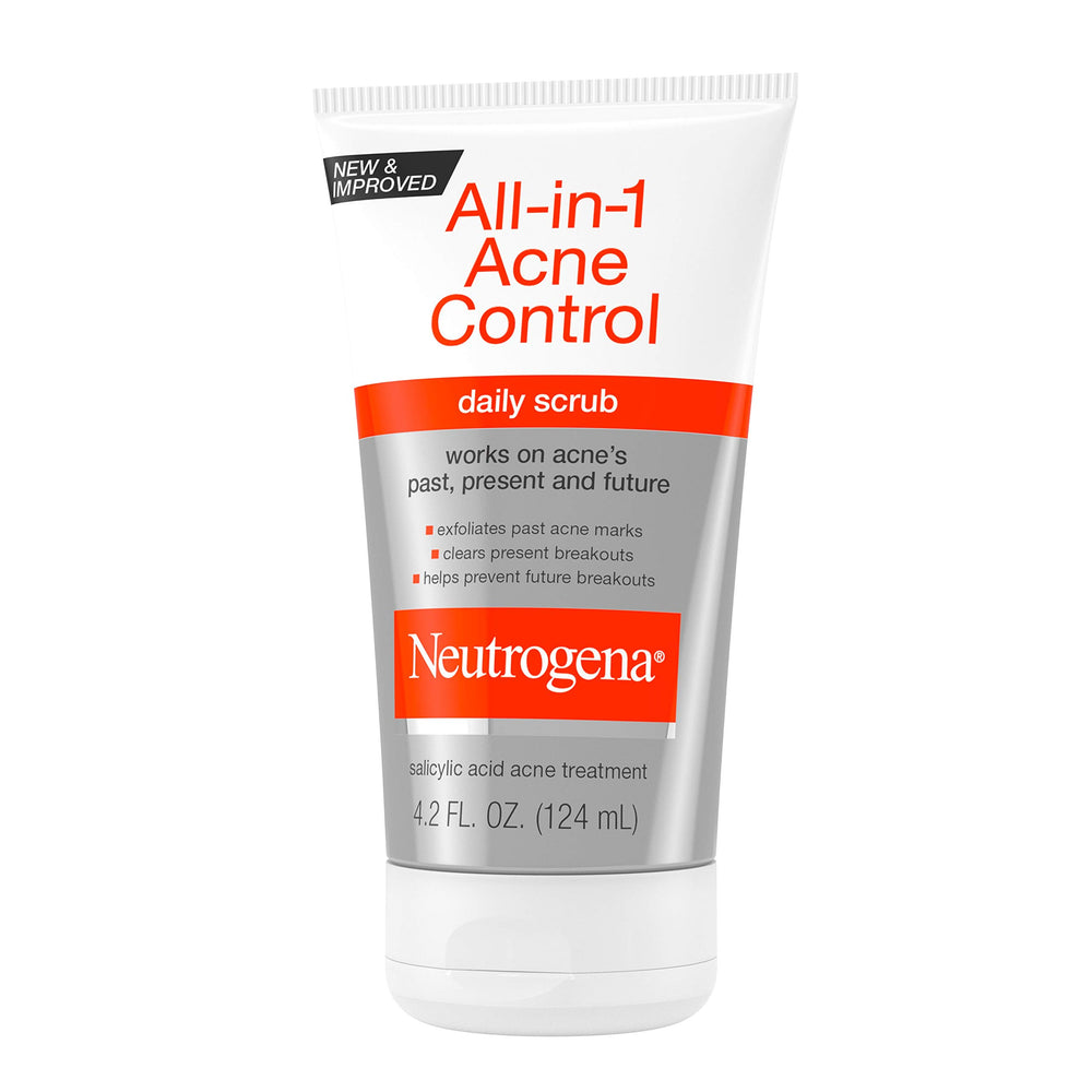 Foamy lather of Neutrogena All-In-1 Acne Control during rinse.