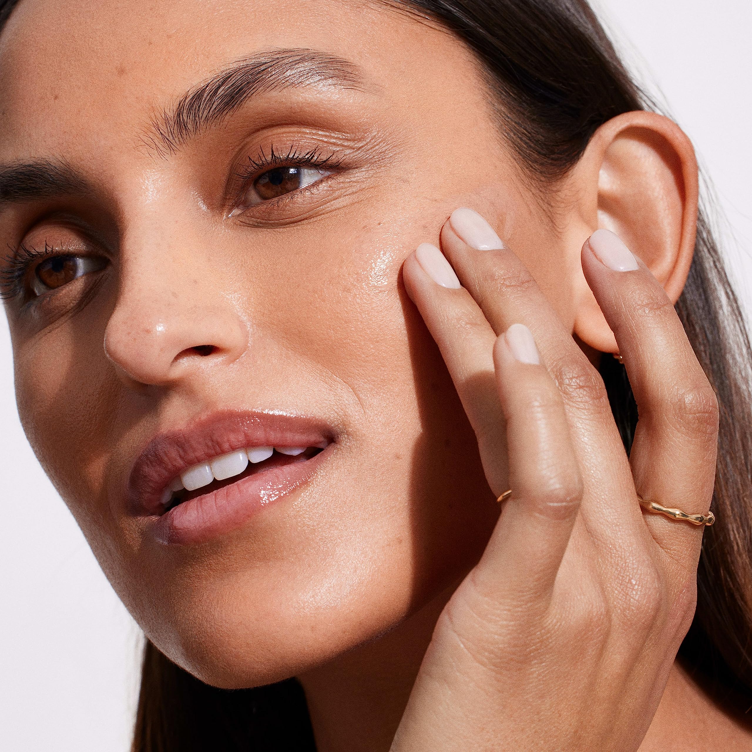 Neutrogena Purescreen+ tinted sunscreen applied under makeup for seamless layering