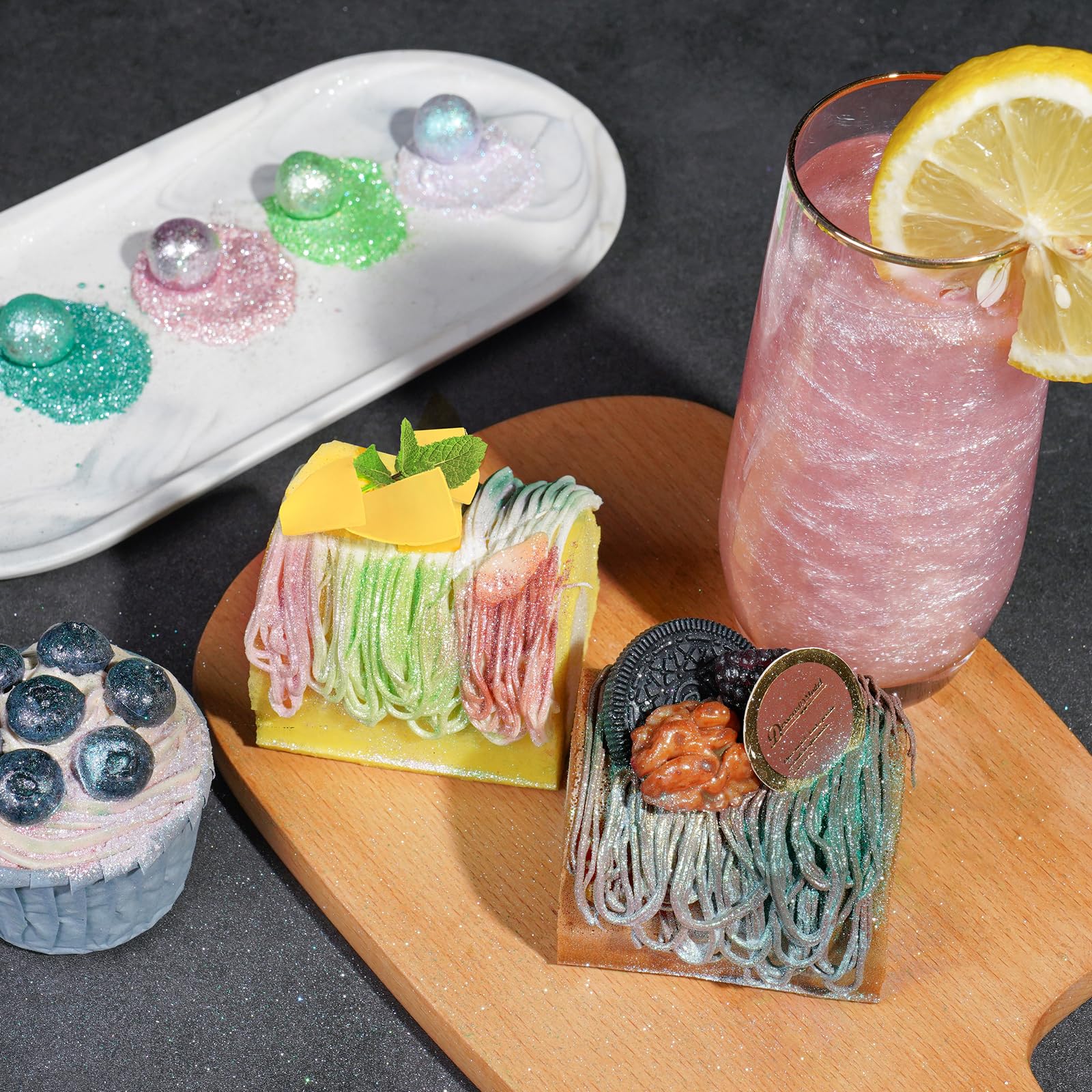 NiHome glimmer dust sprinkled on cookies for edible shimmer.