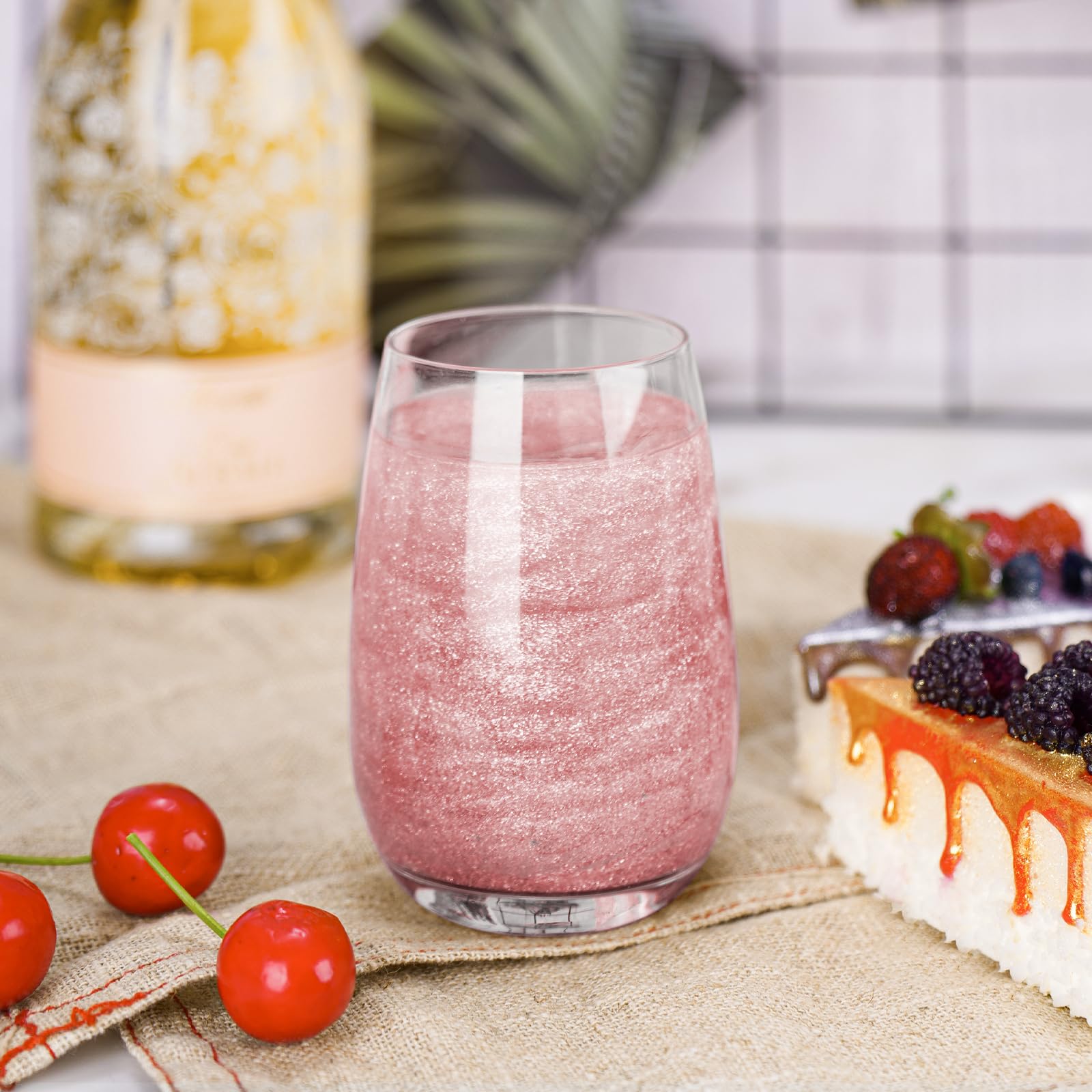 NiHome vegan allergen-free glimmer dust in a food-safe packaging.