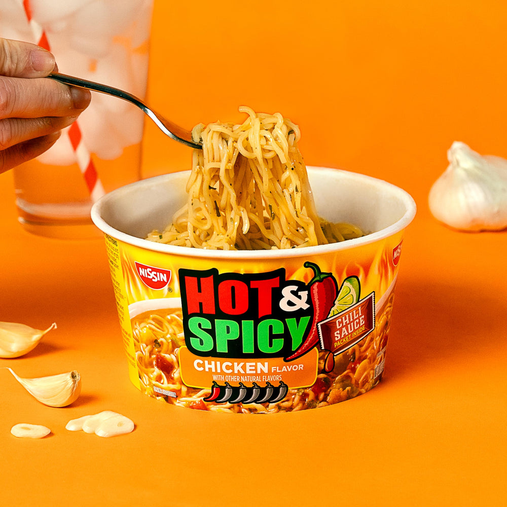 NISSIN Chili-Lime sauce close-up enhances aroma and flavor.