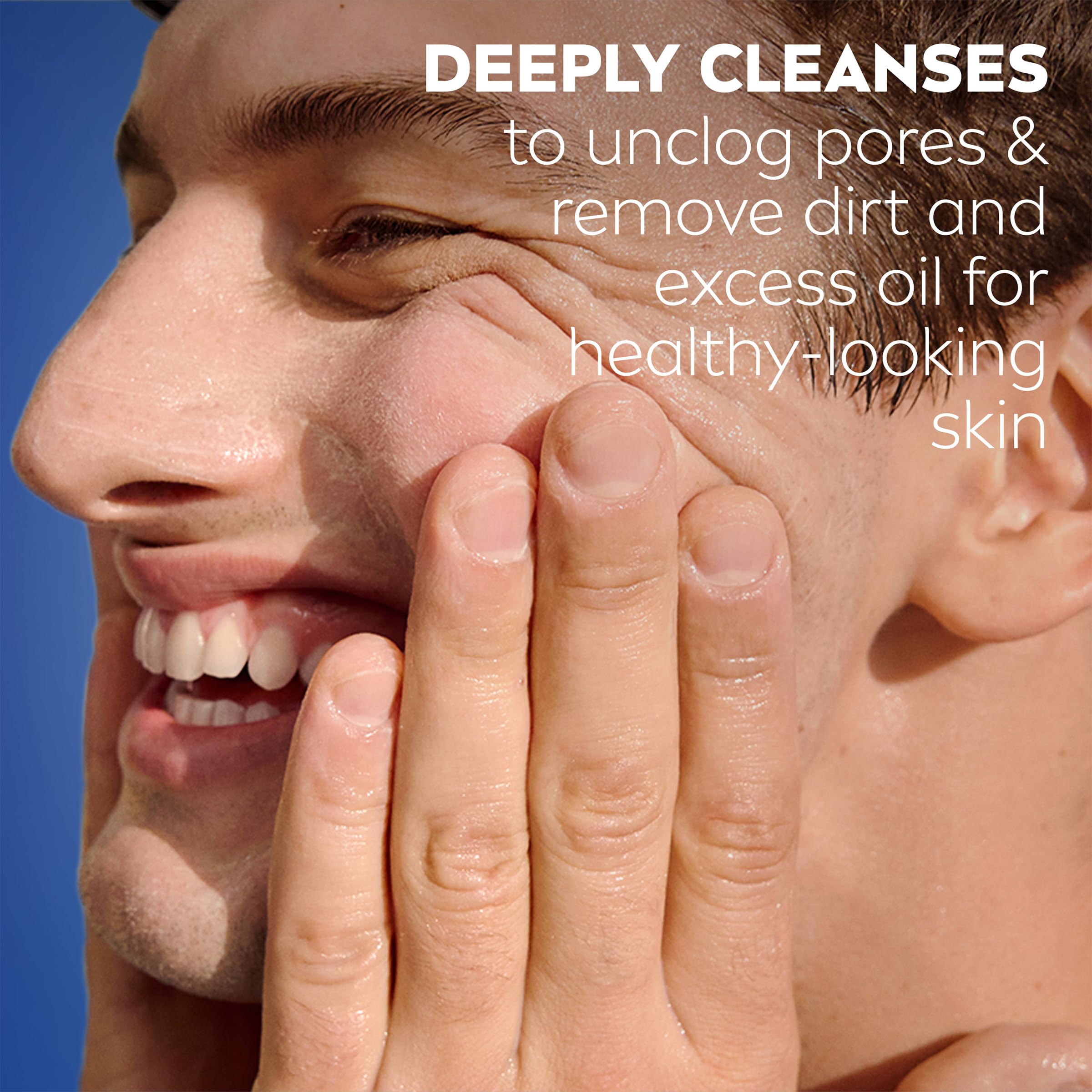 Rinse action of NIVEA MEN Deep Clean charcoal wash under running water.