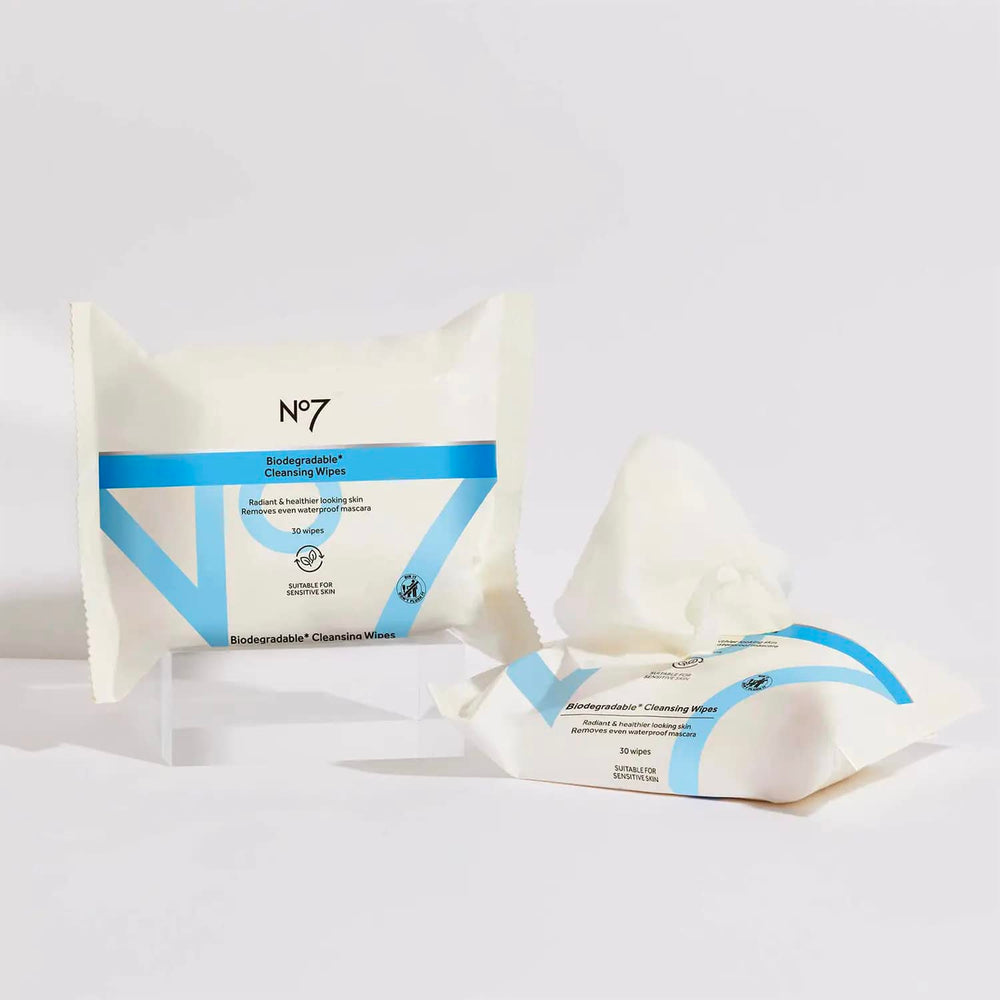 No7 wipes remove waterproof mascara without rubbing, keeping skin comfortable.