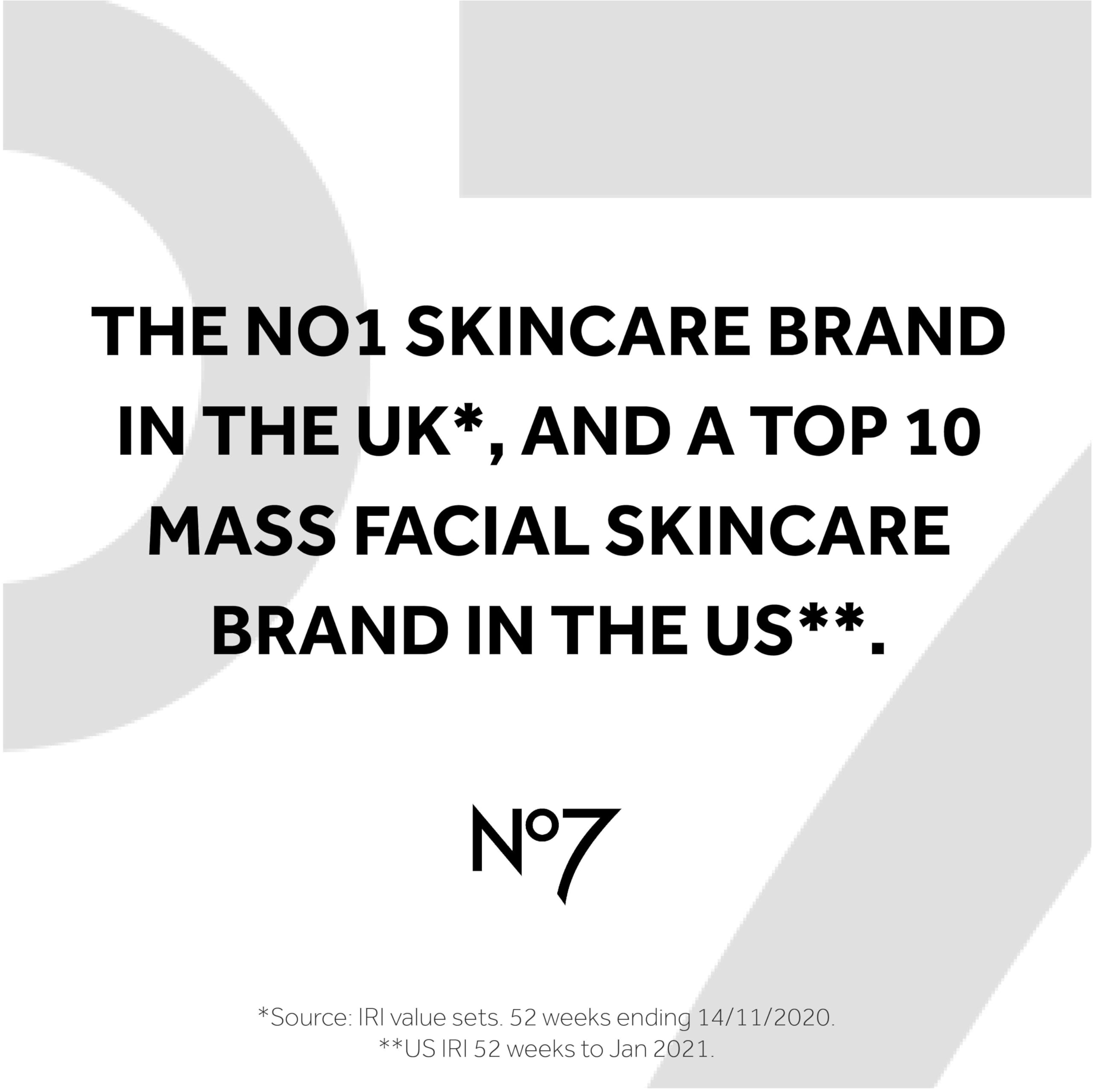 No7 dual-pack 60 wipes, ideal for travel and daily cleansing.