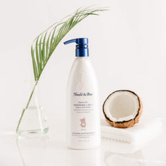 Noodle and Boo fragrance-free newborn 2-in-1 bath bottle lather close-up for sensitive skin.