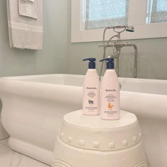 Noodle & Boo Kinder 3-in-1 lather closeup emphasizes mild cleansing for sensitive skin.