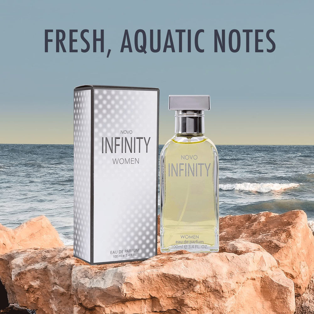 Misting NovoGlow Infinity spray for a refreshing moment