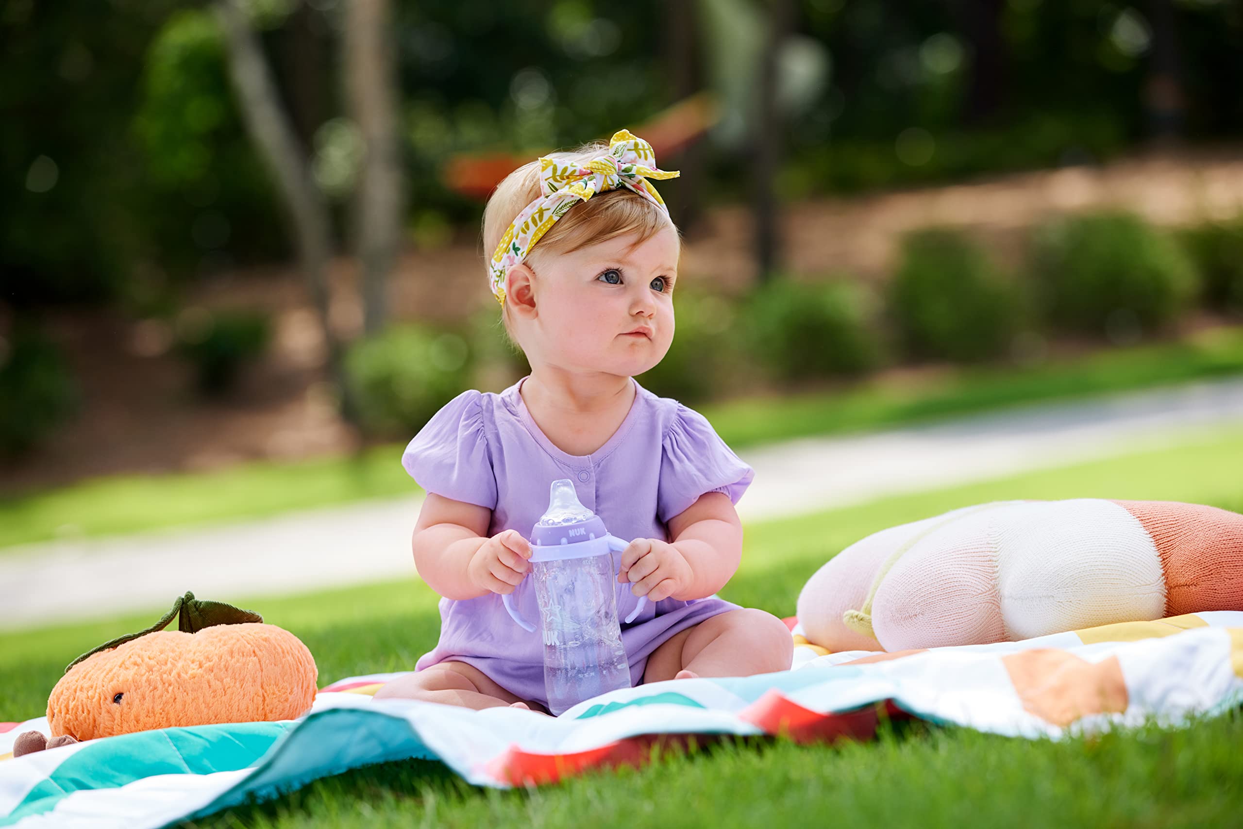 NUK Ages 8m-plus design supports early independent sipping.