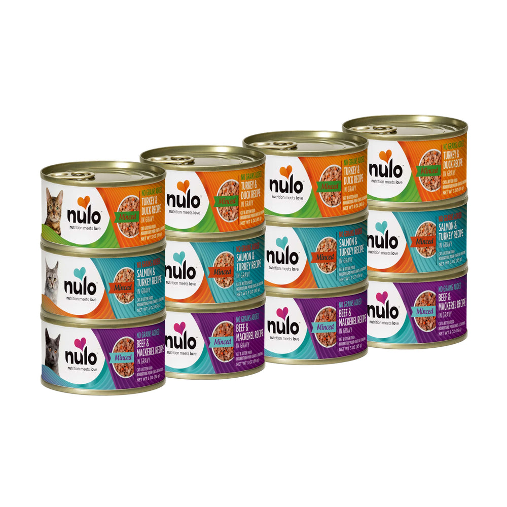 Nulo beef and mackerel minced wet cat food provides protein-rich meals.