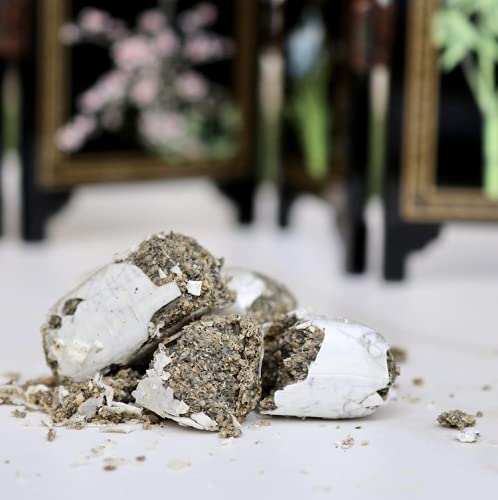 Numa Mini Peanut Butter Black Sesame Bar makes a thoughtful gift for health-minded friends.