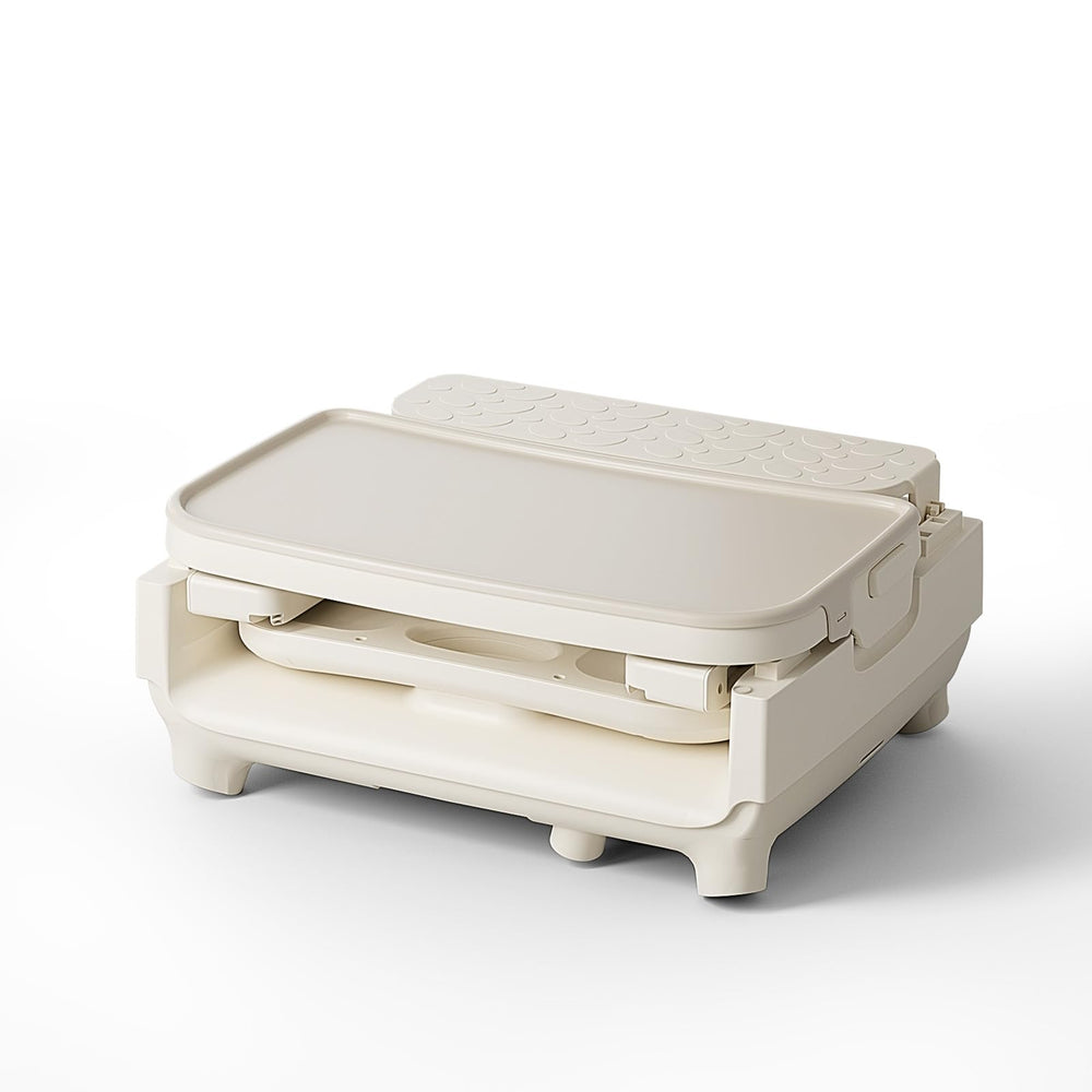 Obee Odee highchair smooth clean surface for quick wipe downs