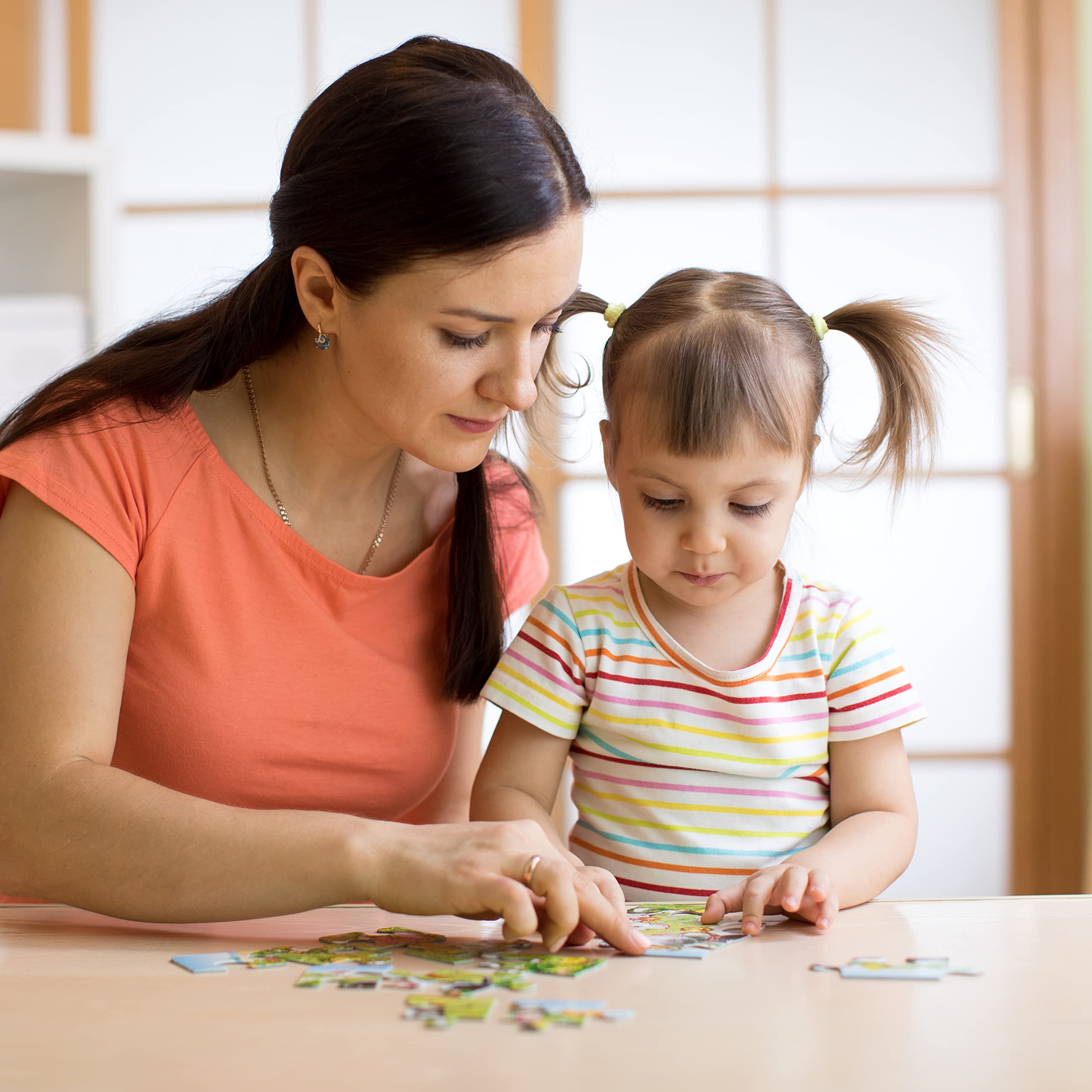 OCTERIC forest puzzle encourages storytelling and color recognition.