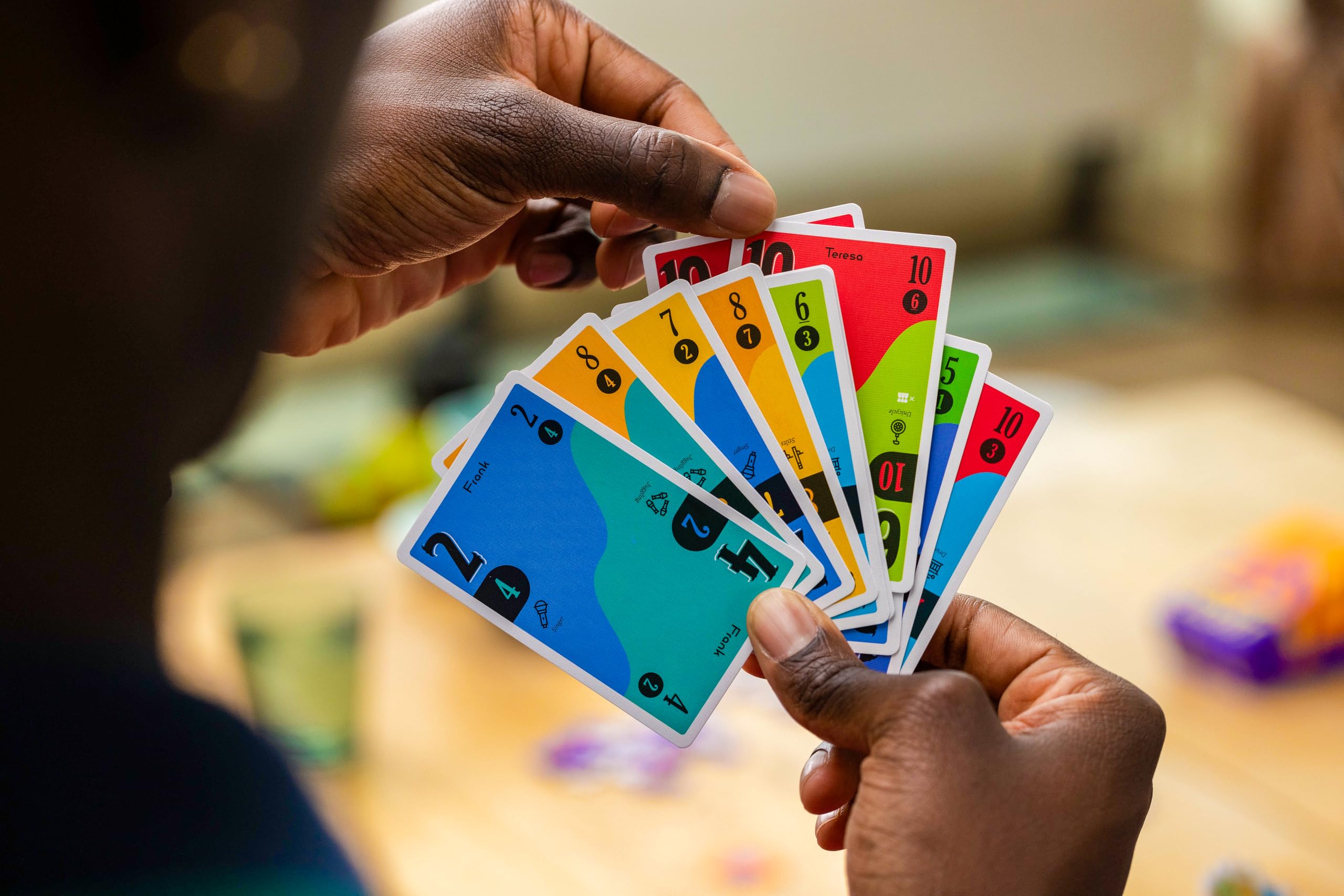 Oink Games Scout card draw and play showcases scout/show decisions.