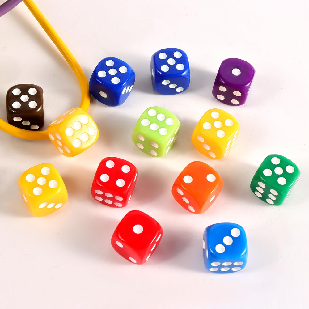 Okehlotos color coded dice support varied game ideas and group work.