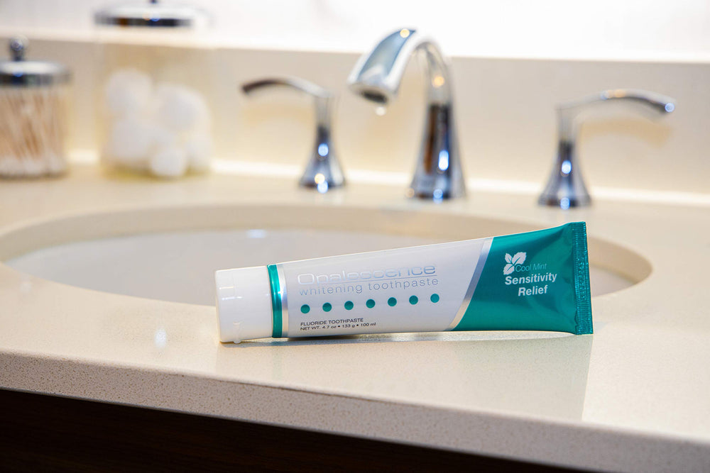 Opalescence toothpaste foaming action zoom shows everyday cleansing for enamel.