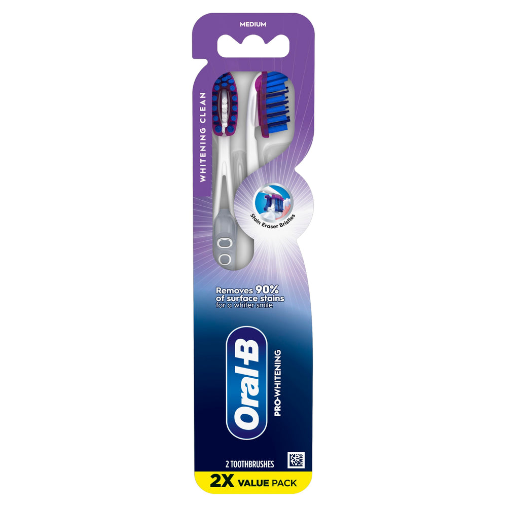 Oral-B 3D White in-use shot highlighting stain removal and whitening potential.