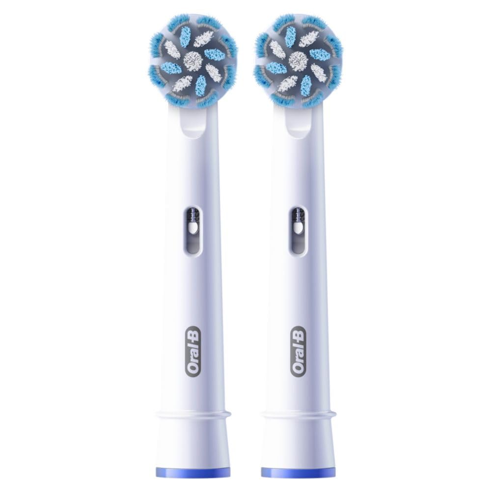 Oral-B Gum Care round head design for tooth-by-tooth coverage.