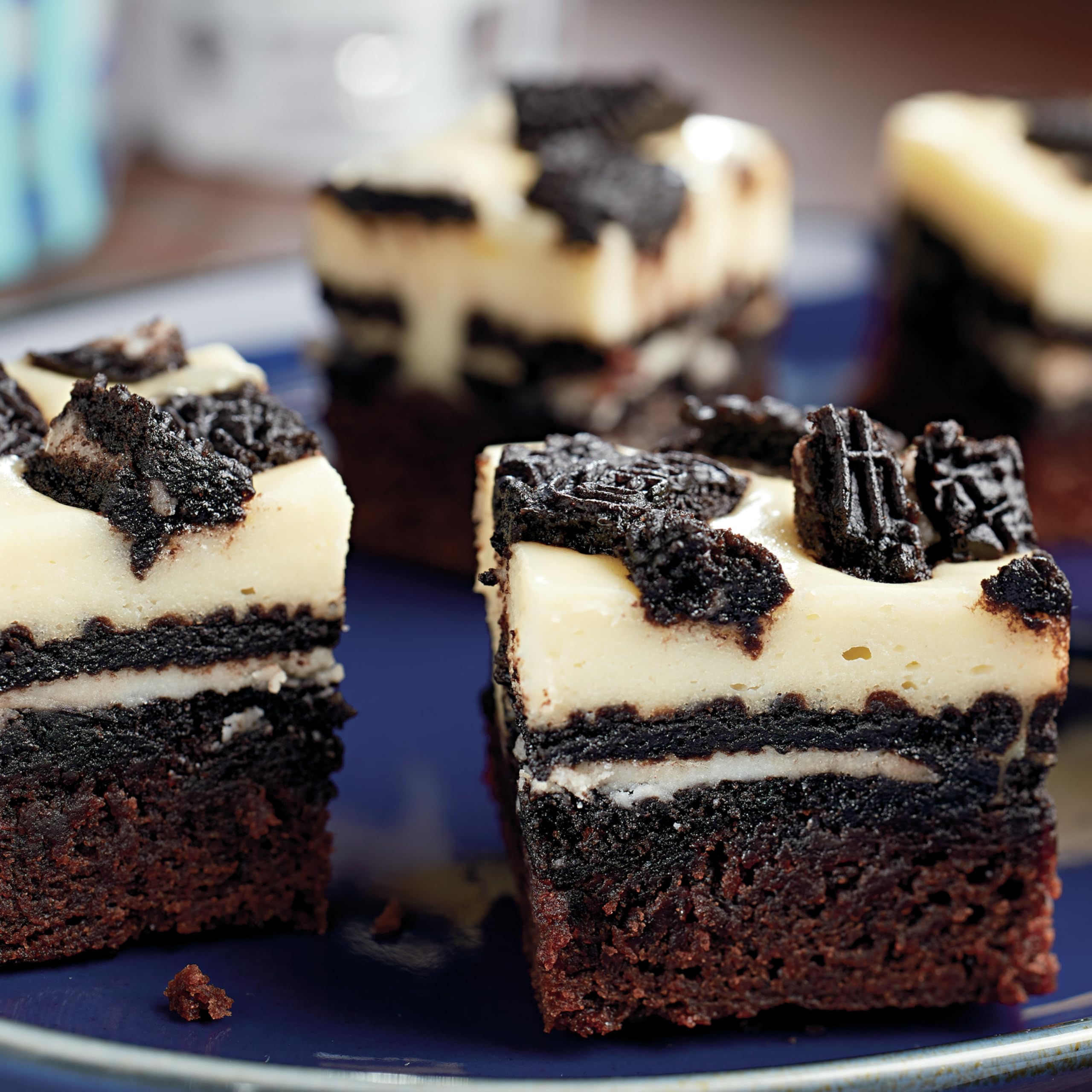 OREO lunchbox-friendly snack to brighten school or work breaks.