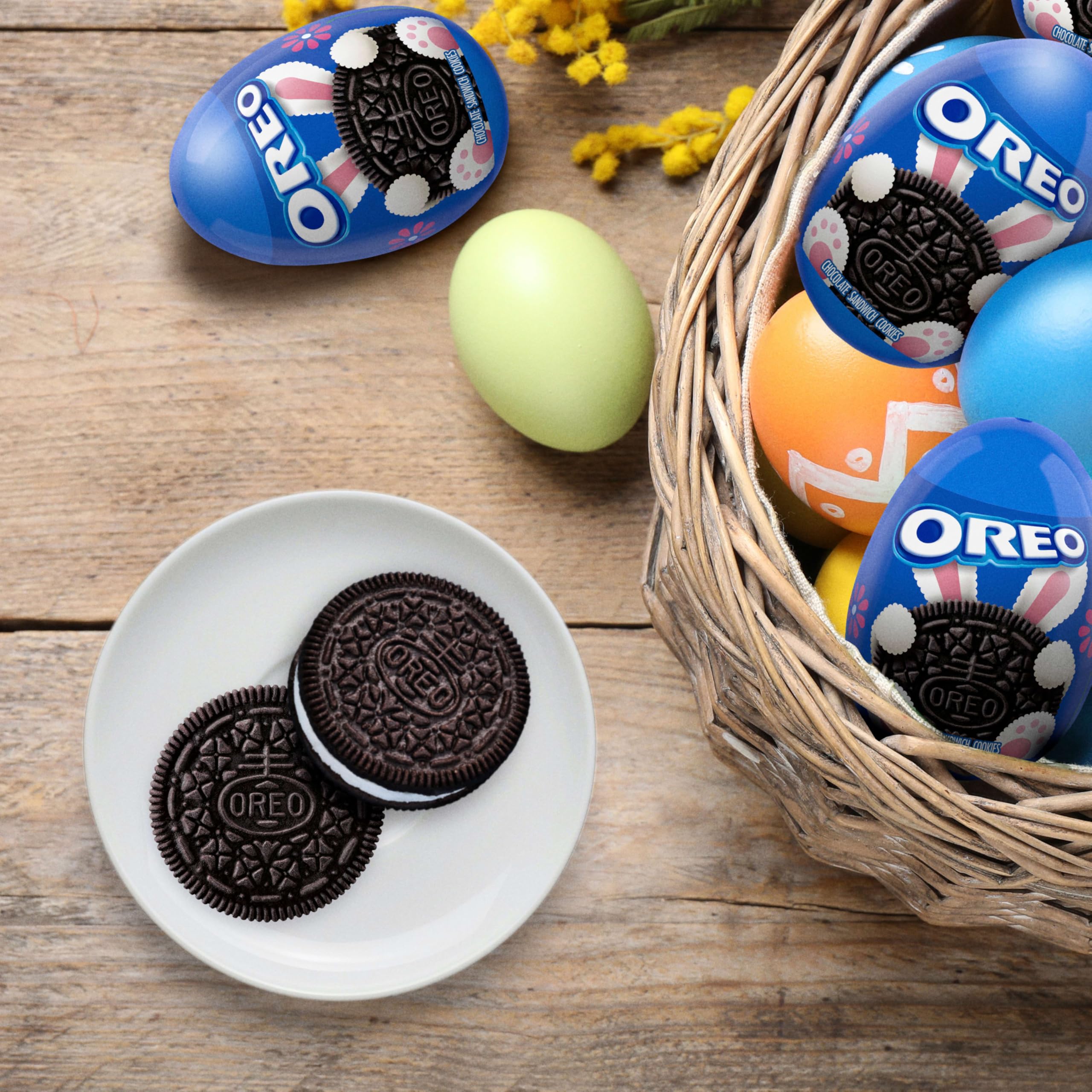 Plastic Easter egg design that is reusable and giftable