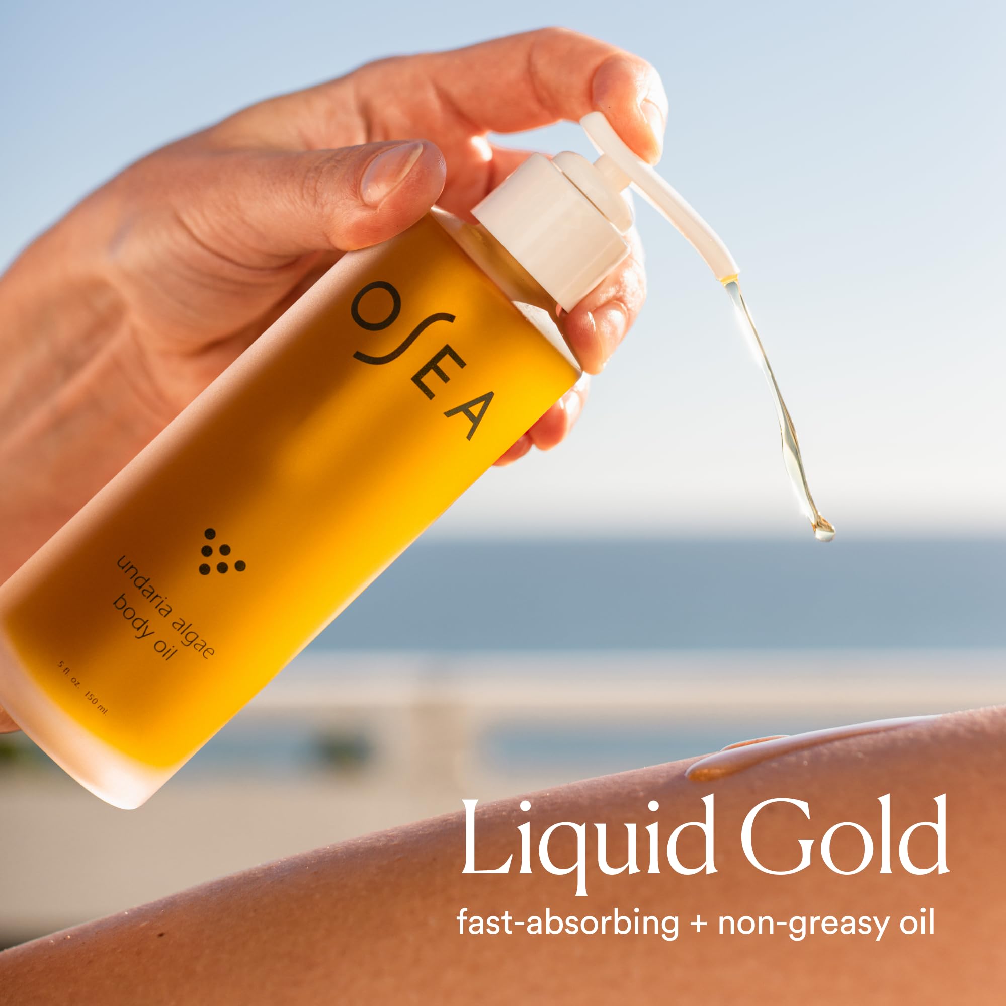 Close-up of the scent notes: grapefruit, lime, cypress, mango-mandarin.