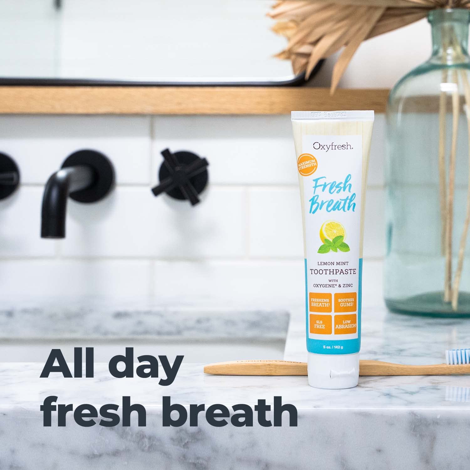 Oxyfresh tartar-removal action photo underscoring plaque control potential