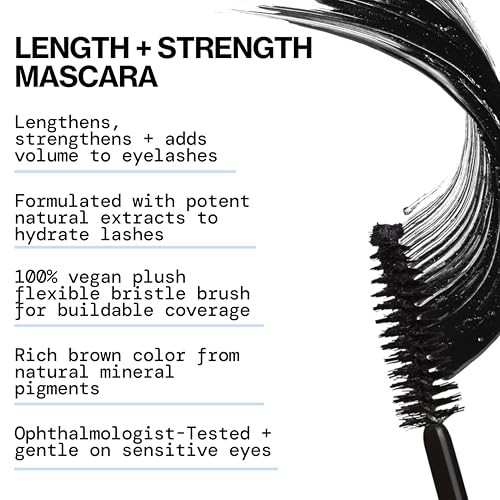 Pacifica Stellar Gaze wand with oversized bristles delivering full lash coverage.