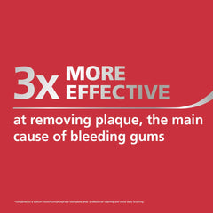 Parodontax plaque removal action highlighting antiplaque benefits.