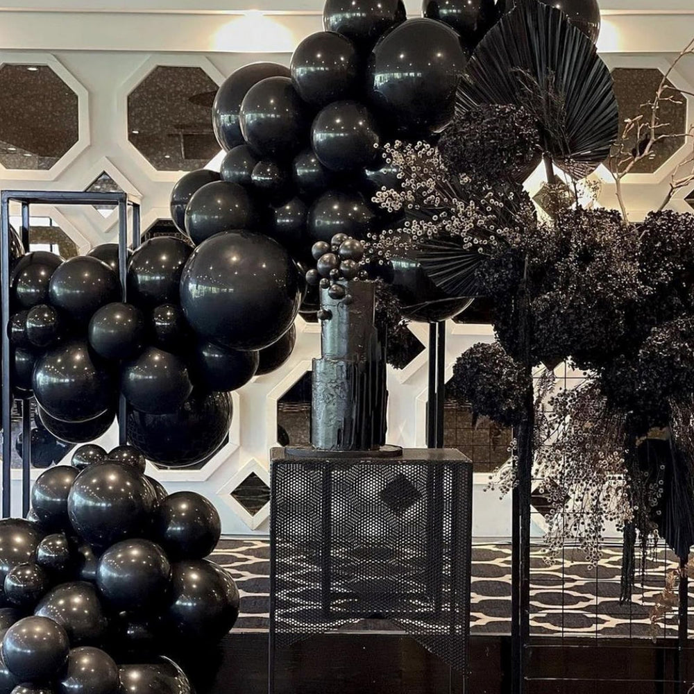 PartyWoo black balloons filled with air stay full up to 72 hours.