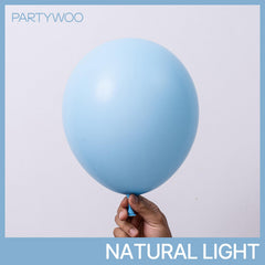 PartyWoo light blue 10-inch balloons ideal for balloon bouquets and arches.
