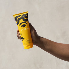 PATTERN Beauty Leave-In Conditioner on curly hair highlights defined curls
