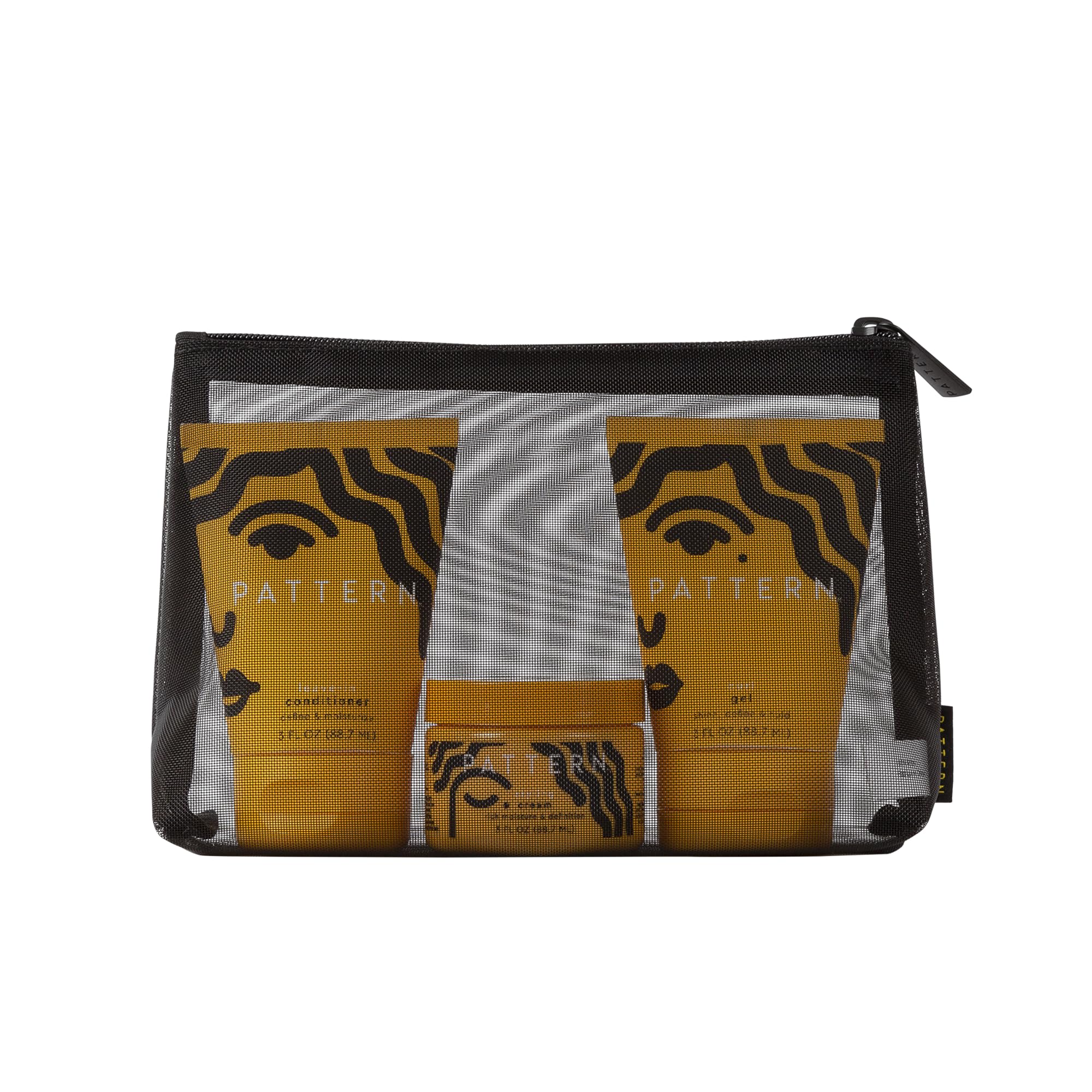 PATTERN Curl Cocktail Kit Chic mesh bag showcases an on-trend carry bag.