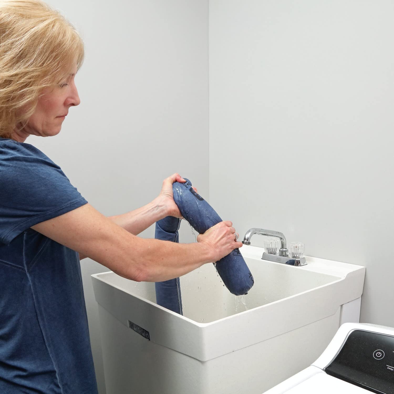 PIG Mildew-Resistant Sock is lightweight and air-dries for reuse