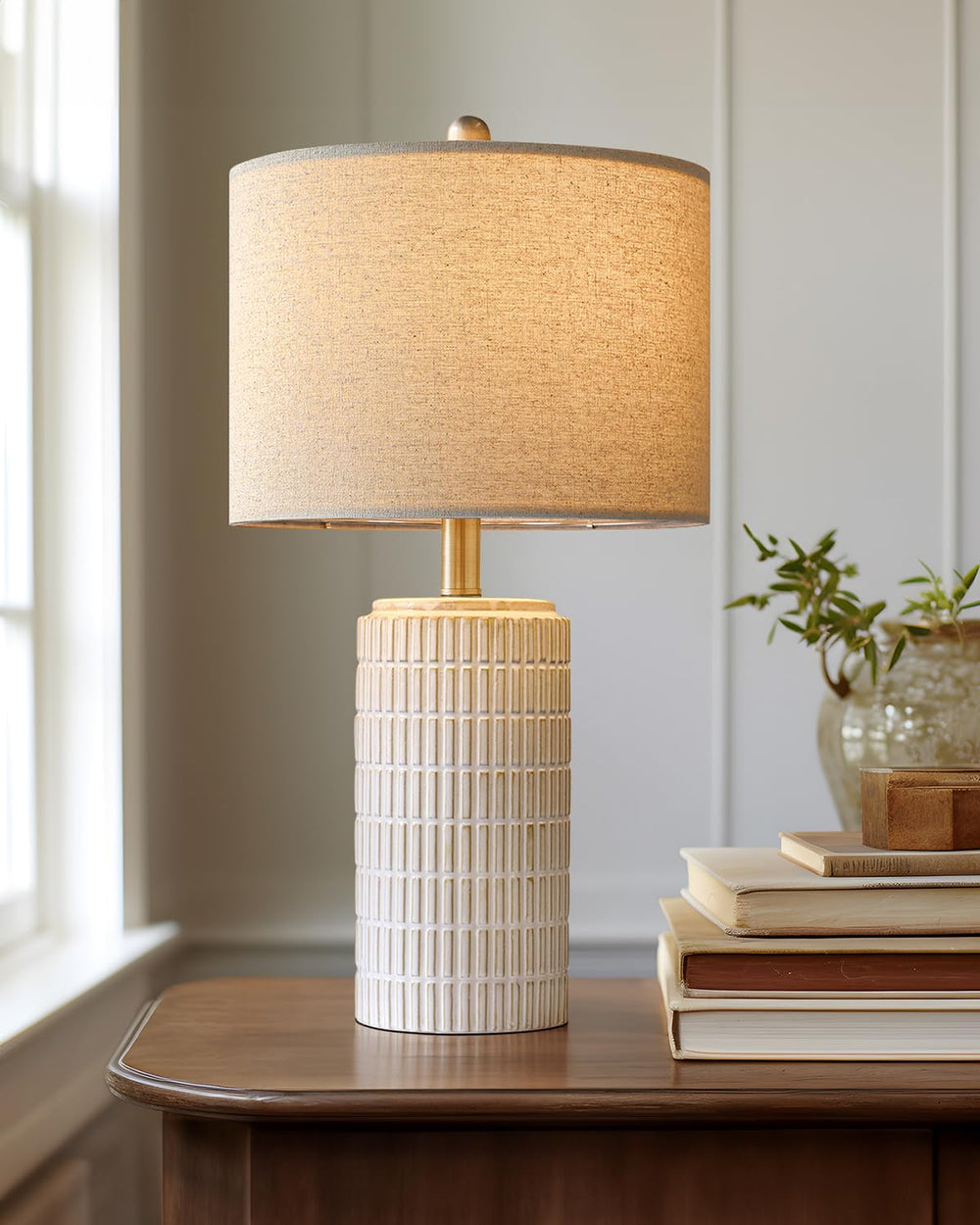 PoKat light-diffusing shade reduces glare for comfortable reading.